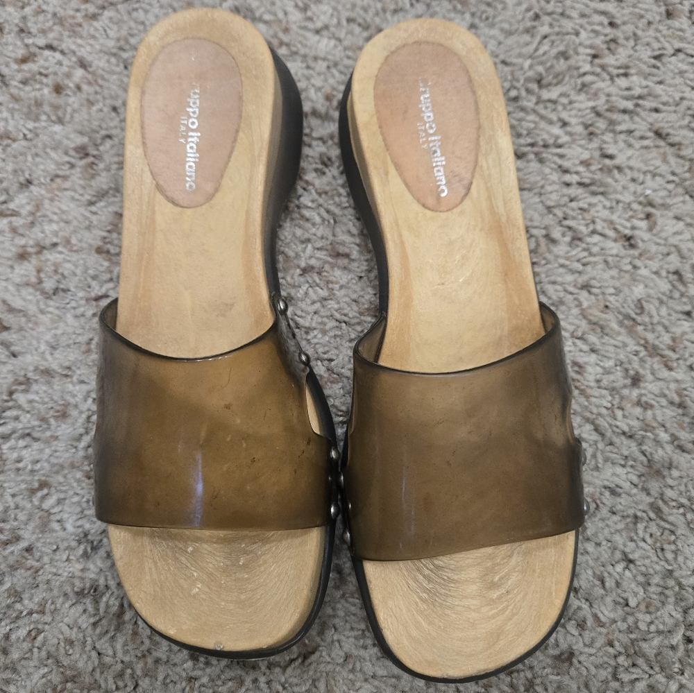 Gruppo italiano clog sandals  size 7 narrow
